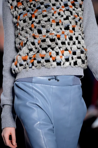 Look 17